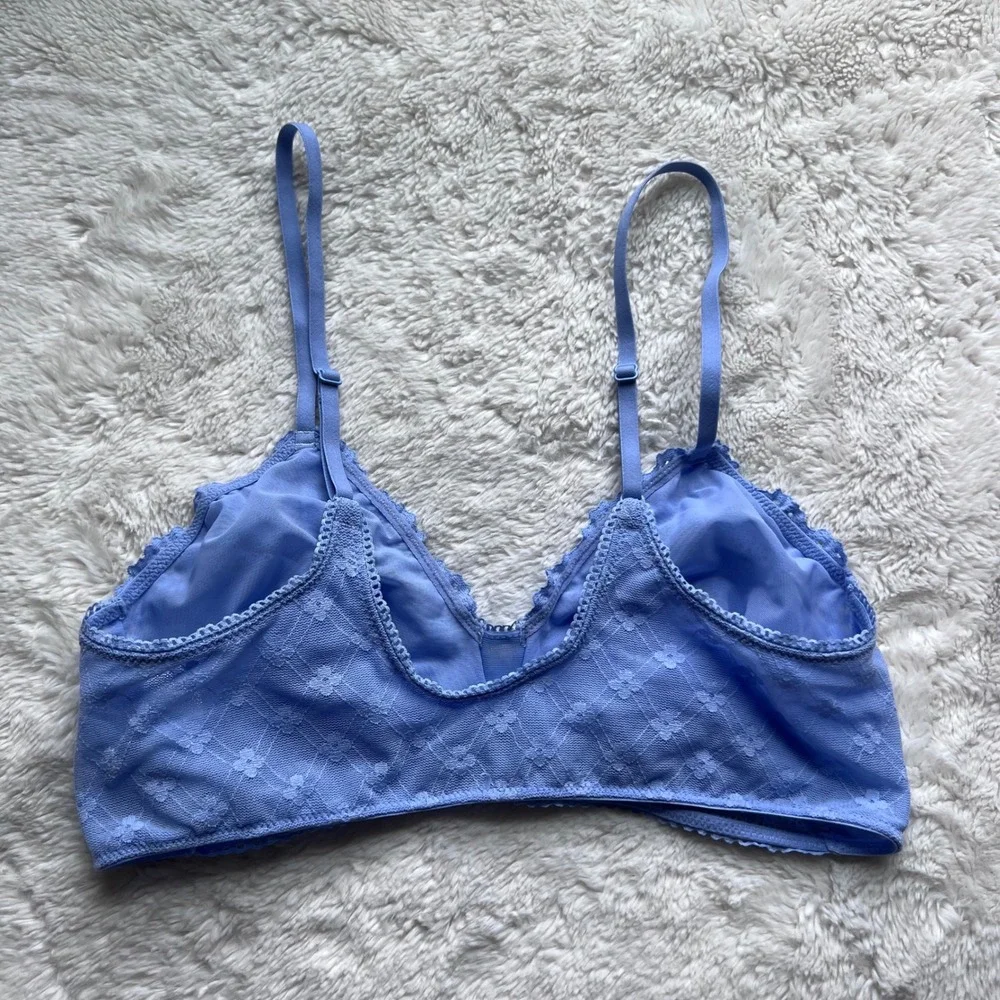 Aerie Floral Lace Bralette Periwinkle Blue Wireless V-Neck Adjustable Straps M